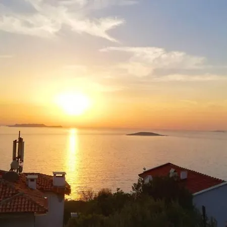 Peninsula Linda House With Megisti And Sea View Apartment